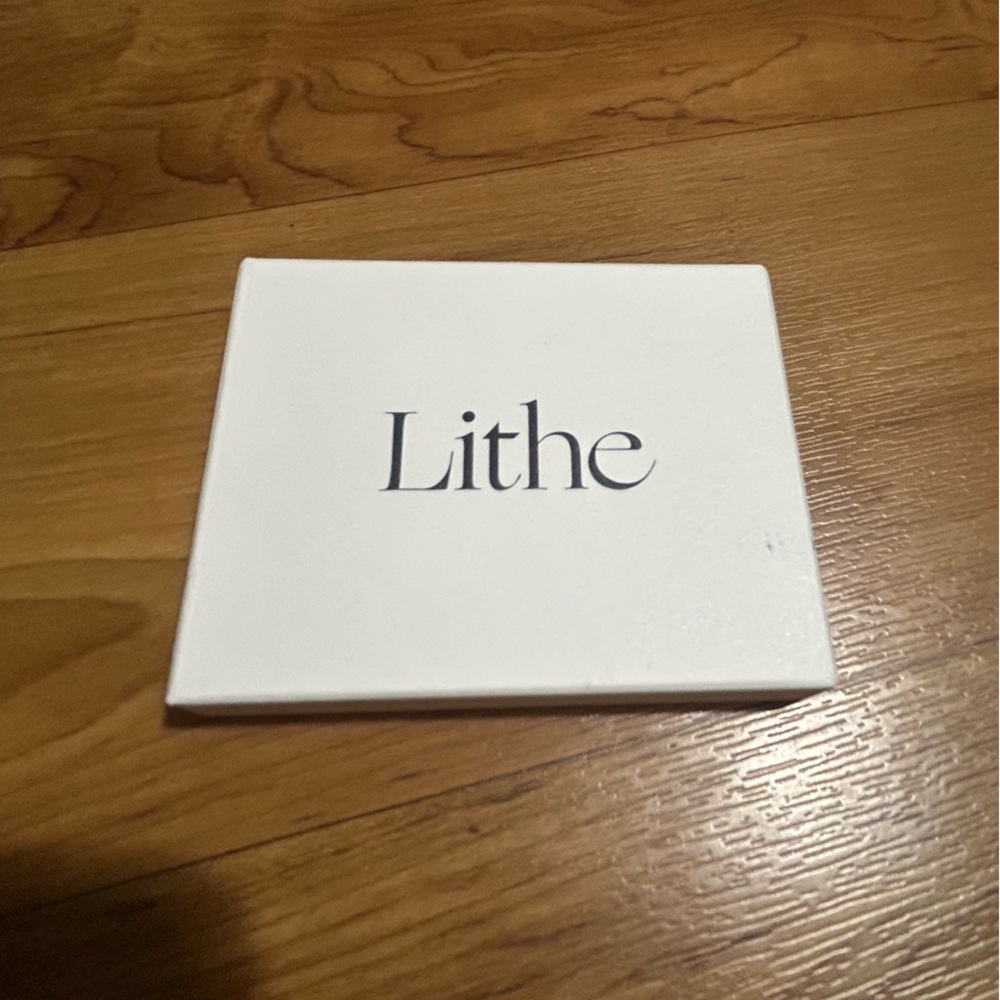 Lithe Astral Eyeshadow Palette - Picture 2 of 4